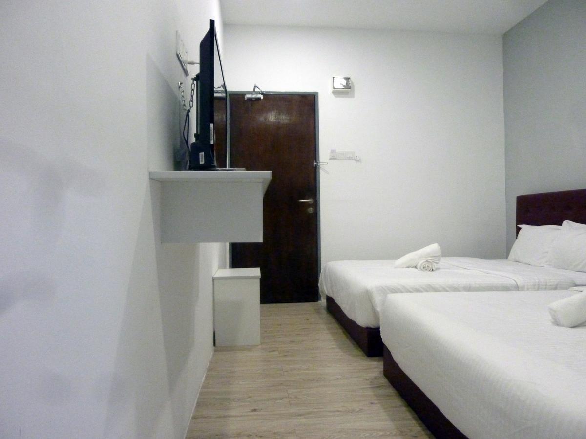 บีโฮเต็ล กาจัง Hotel ภายนอก รูปภาพ