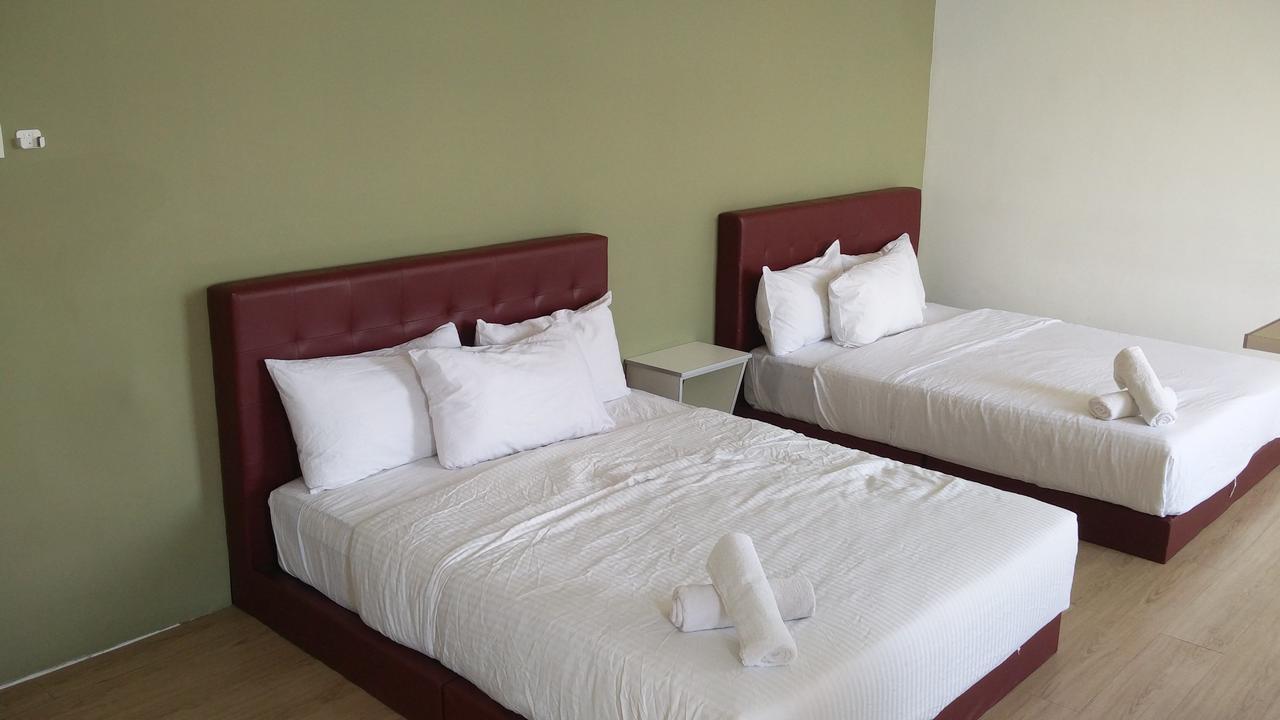 บีโฮเต็ล กาจัง Hotel ภายนอก รูปภาพ
