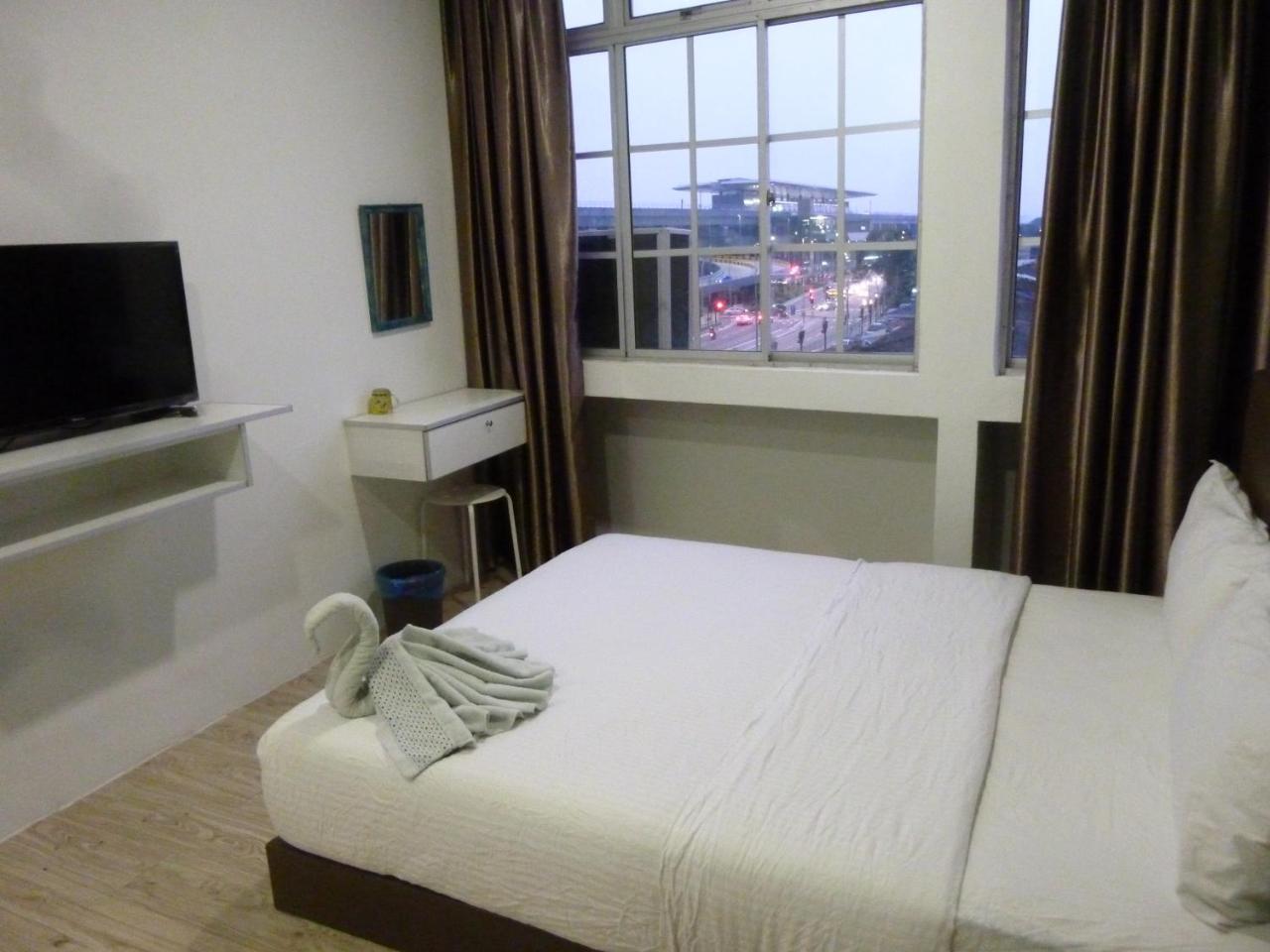 บีโฮเต็ล กาจัง Hotel ภายนอก รูปภาพ